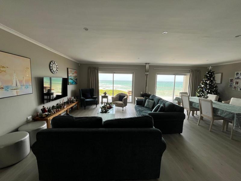 5 Bedroom Property for Sale in Kleinbaai Western Cape